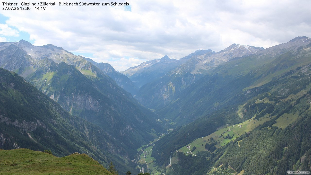 Archived image Webcam Tristner/ Zillertal - View to Grinberg