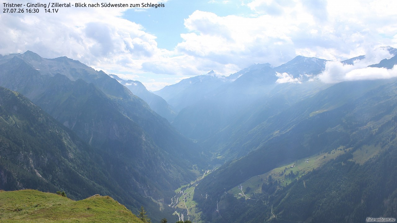 Archived image Webcam Tristner/ Zillertal - View to Grinberg