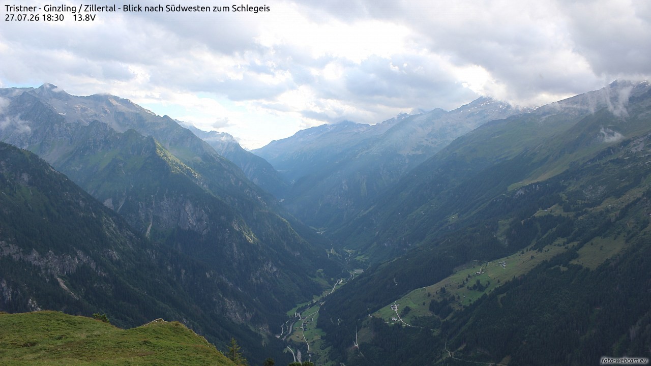 Archived image Webcam Tristner/ Zillertal - View to Grinberg