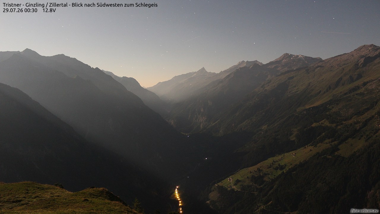 Archiv Foto Webcam Tristner/ Zillertal - Blick zum Grinberg