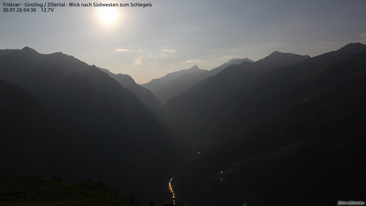 Archived image Webcam Tristner/ Zillertal - View to Grinberg