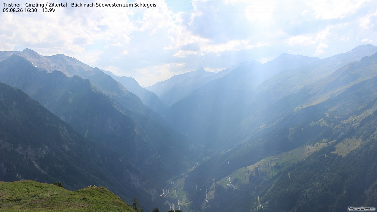 Archived image Webcam Tristner/ Zillertal - View to Grinberg