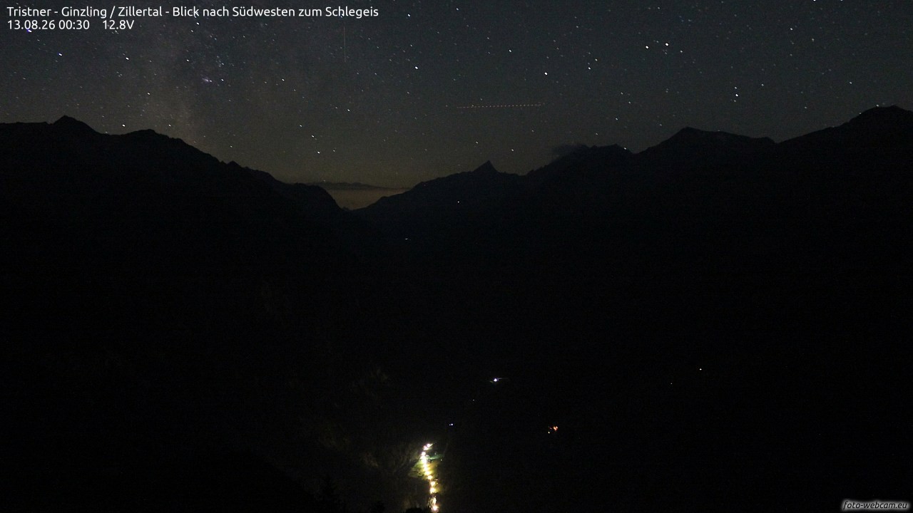 Archived image Webcam Tristner/ Zillertal - View to Grinberg