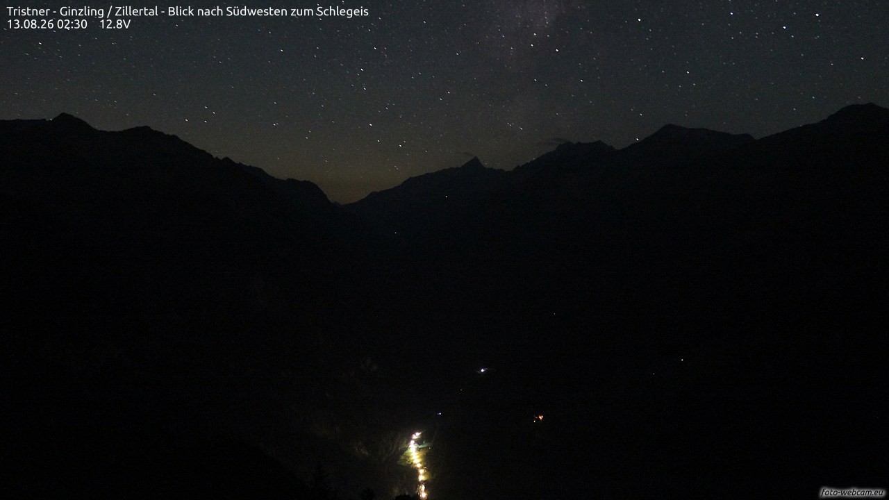 Archived image Webcam Tristner/ Zillertal - View to Grinberg