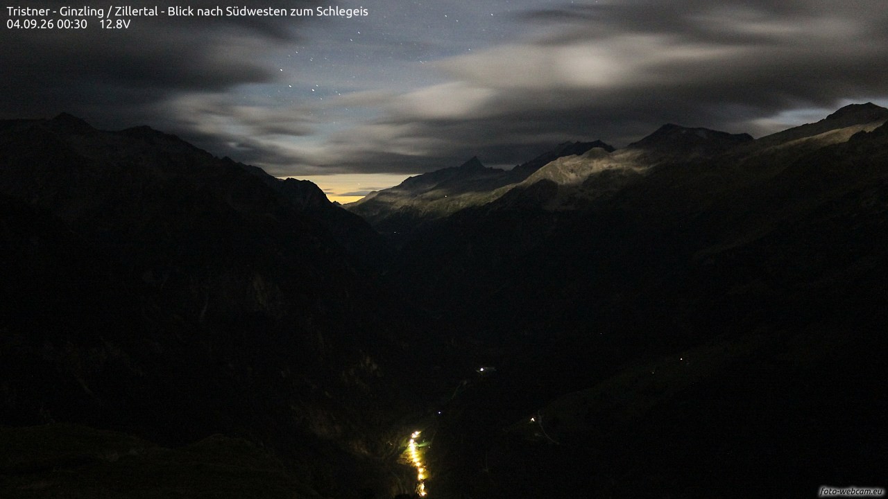 Archived image Webcam Tristner/ Zillertal - View to Grinberg