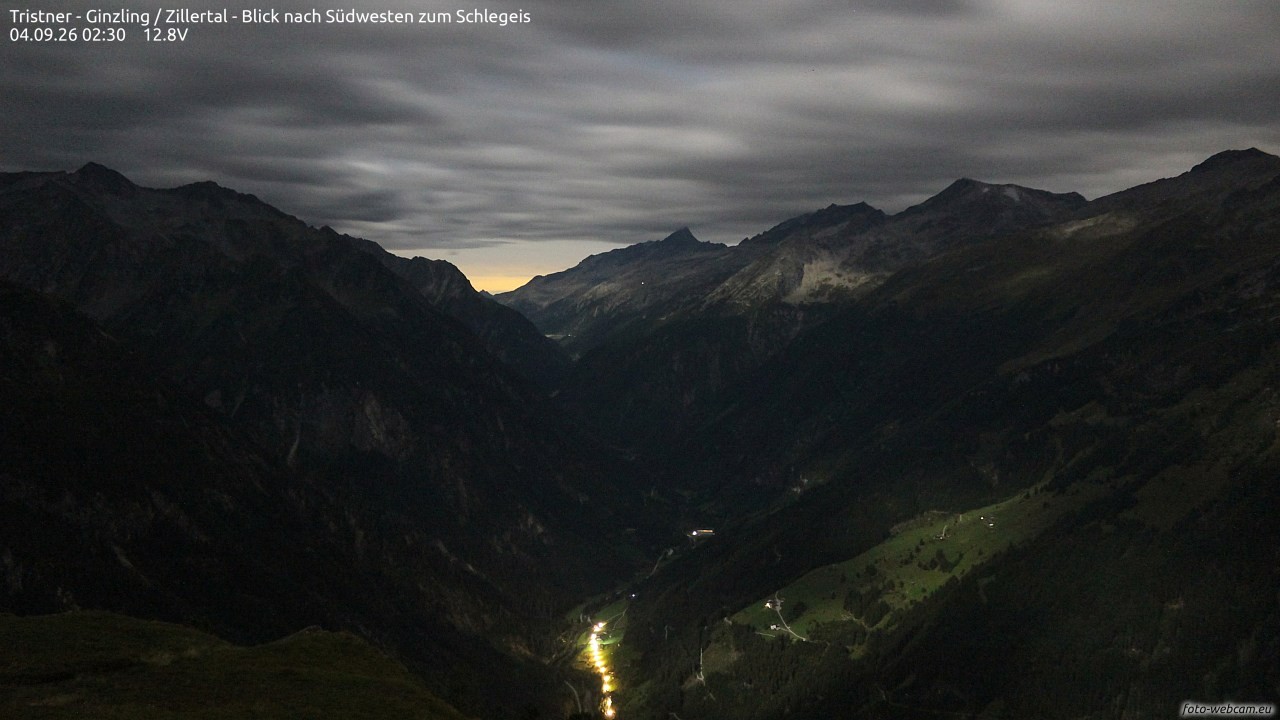 Archived image Webcam Tristner/ Zillertal - View to Grinberg