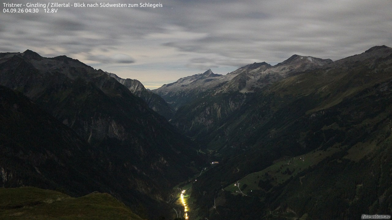 Archived image Webcam Tristner/ Zillertal - View to Grinberg