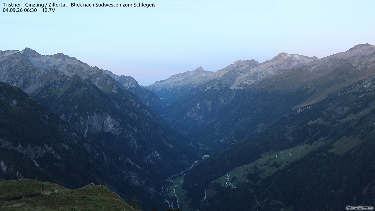 Archived image Webcam Tristner/ Zillertal - View to Grinberg