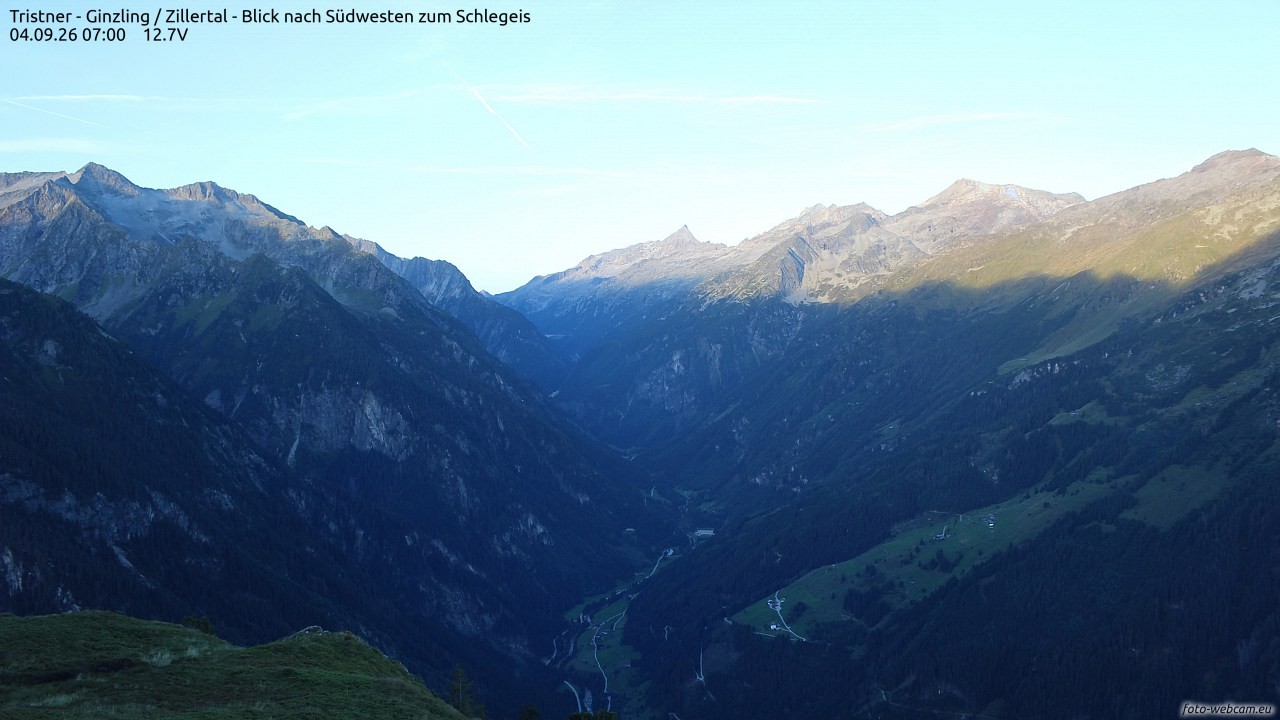 Archived image Webcam Tristner/ Zillertal - View to Grinberg
