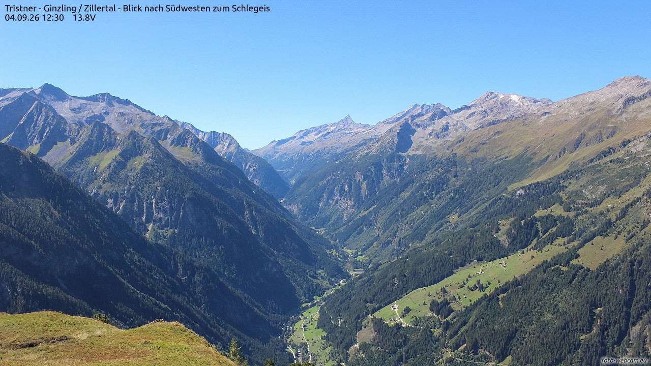 Archived image Webcam Tristner/ Zillertal - View to Grinberg