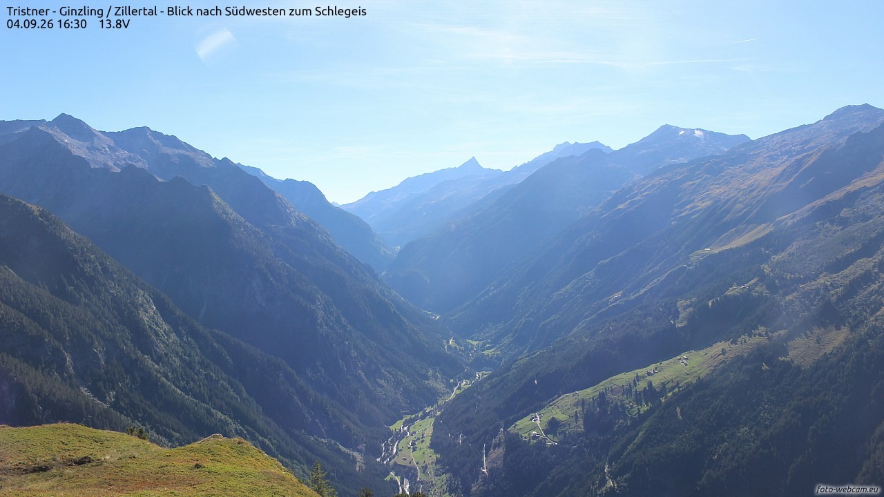 Archived image Webcam Tristner/ Zillertal - View to Grinberg