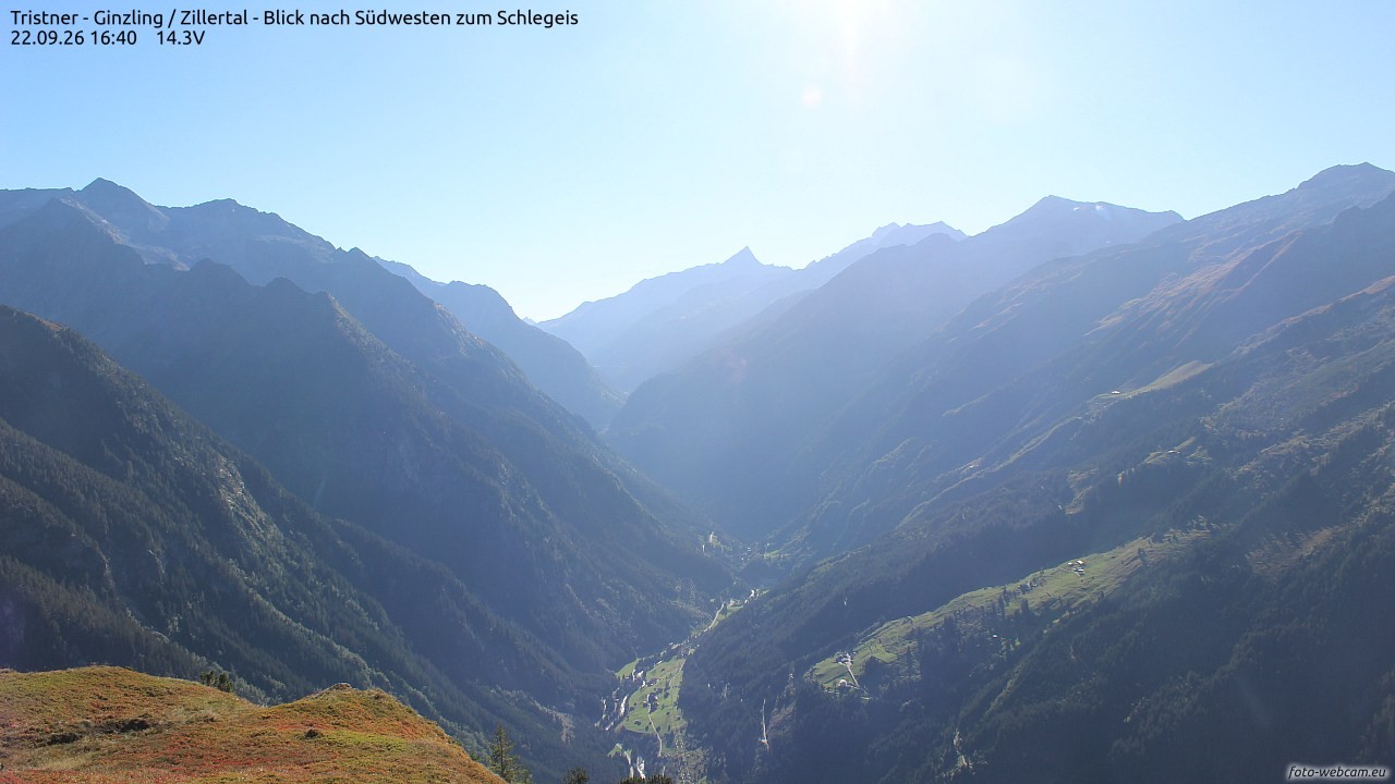Archived image Webcam Tristner/ Zillertal - View to Grinberg