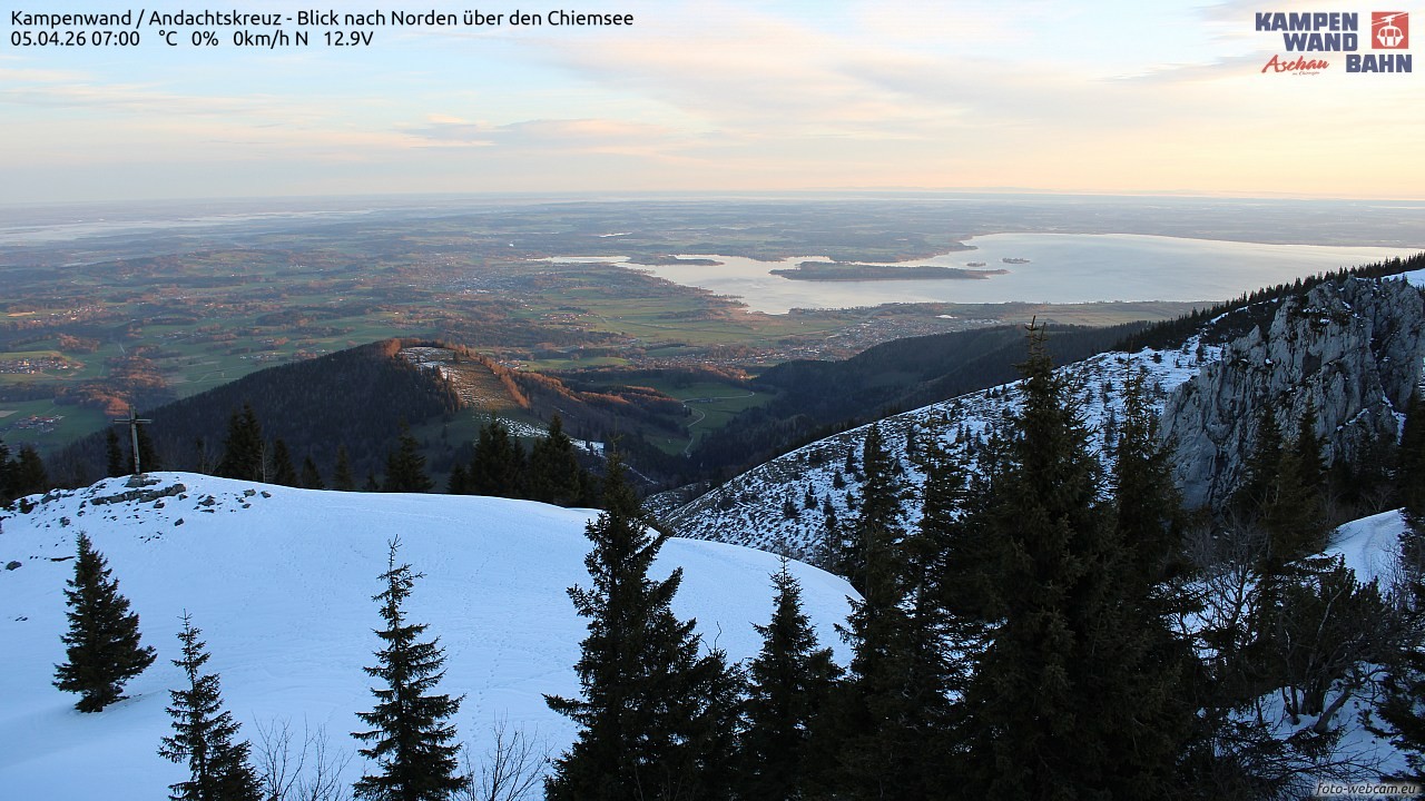 Archiv Foto Webcam Kampenwand - Blick nach Norden über den Chiemsee