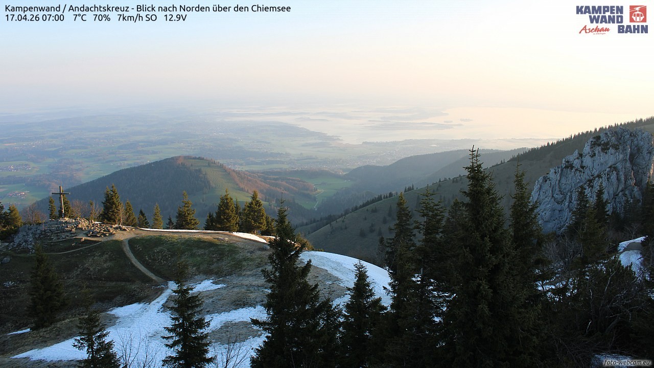 Archiv Foto Webcam Kampenwand - Blick nach Norden über den Chiemsee