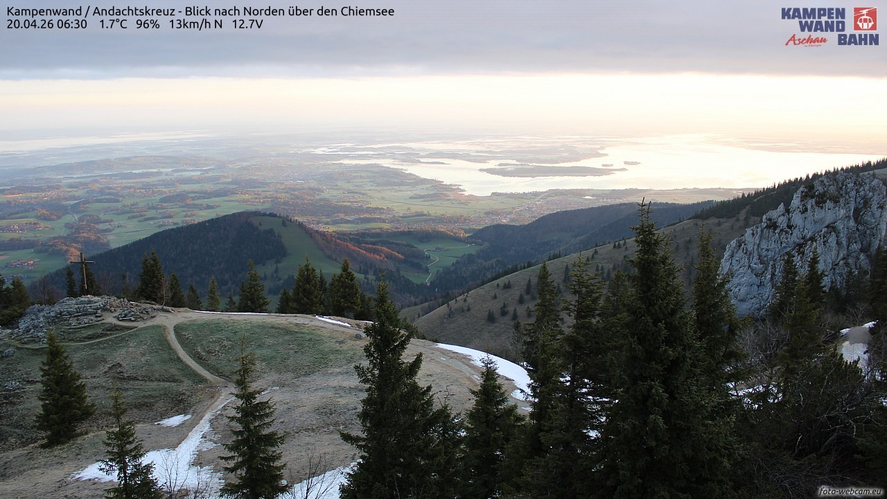 Archiv Foto Webcam Kampenwand - Blick nach Norden über den Chiemsee