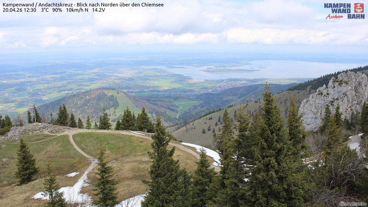 Archiv Foto Webcam Kampenwand - Blick nach Norden über den Chiemsee