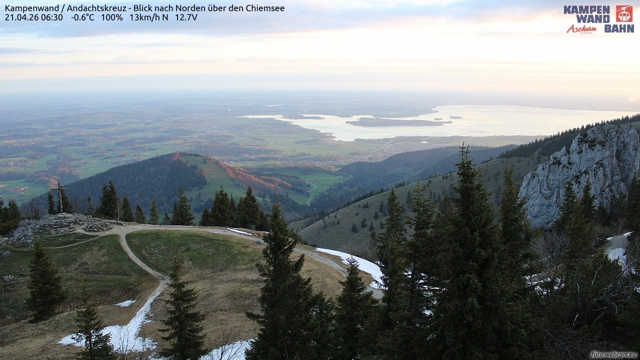 Archiv Foto Webcam Kampenwand - Blick nach Norden über den Chiemsee