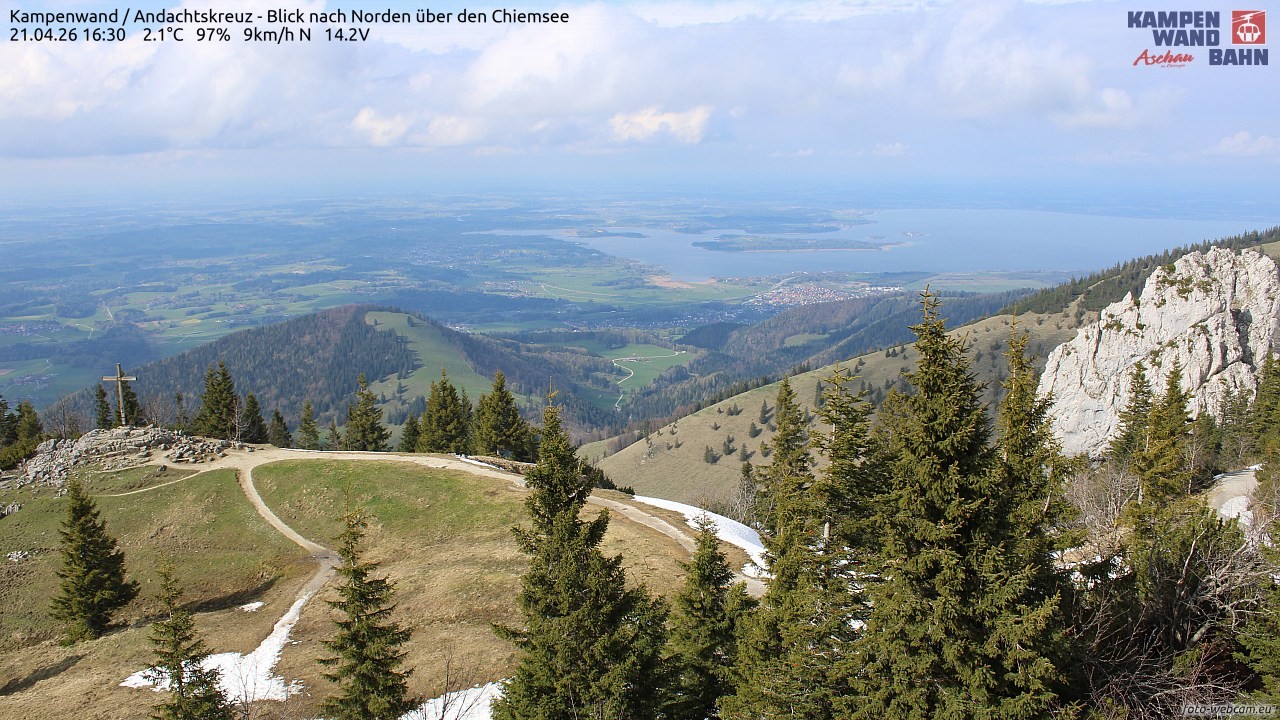 Archiv Foto Webcam Kampenwand - Blick nach Norden über den Chiemsee