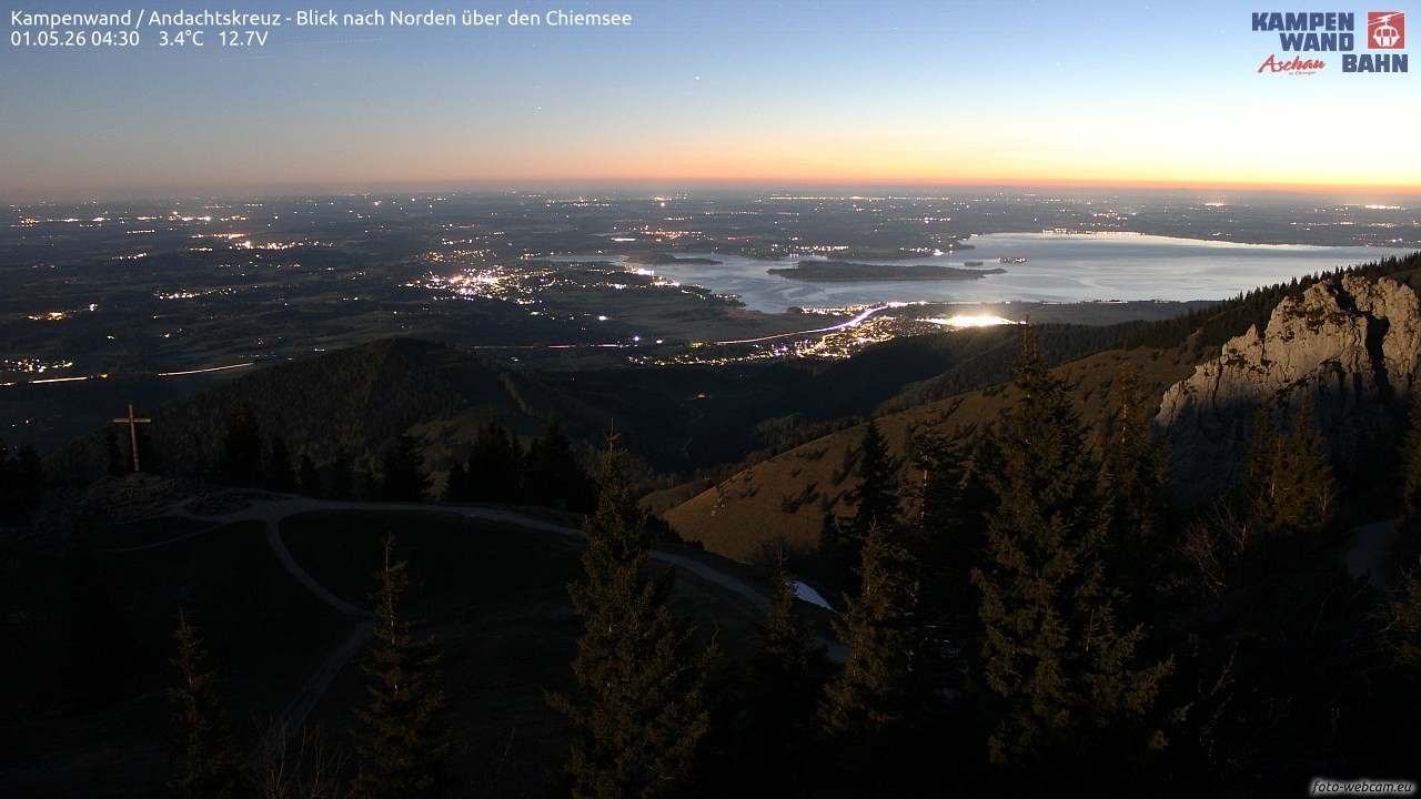Archiv Foto Webcam Kampenwand - Blick nach Norden über den Chiemsee