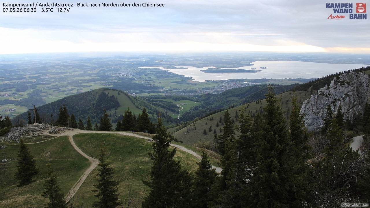 Archiv Foto Webcam Kampenwand - Blick nach Norden über den Chiemsee
