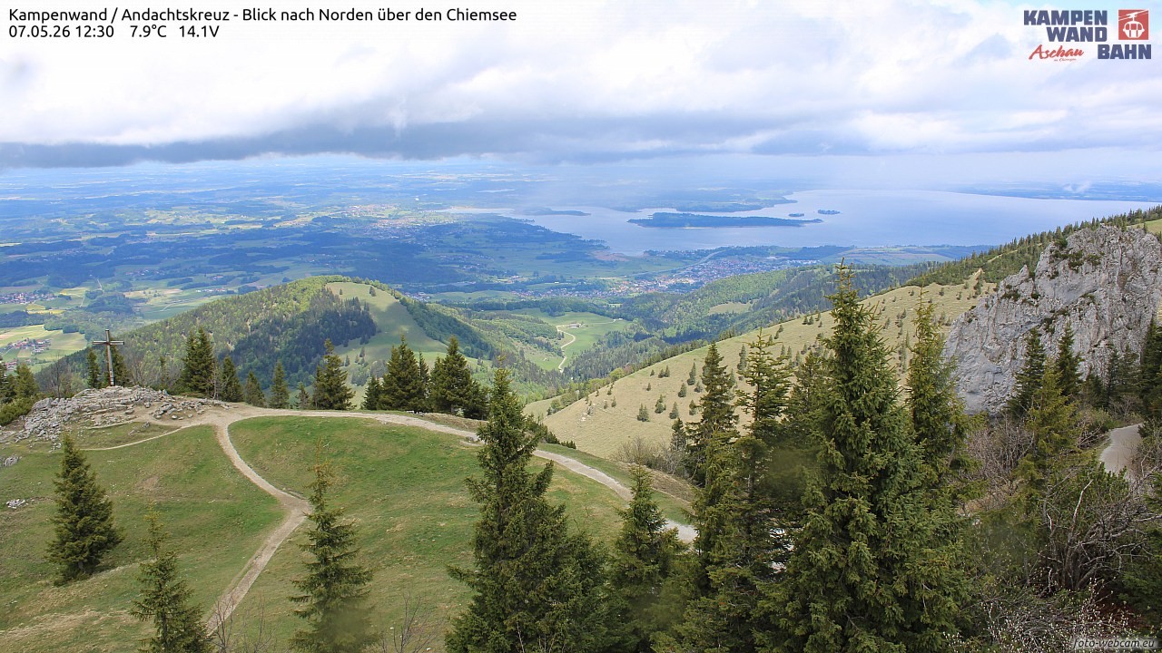 Archiv Foto Webcam Kampenwand - Blick nach Norden über den Chiemsee