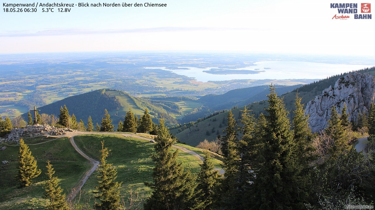 Archiv Foto Webcam Kampenwand - Blick nach Norden über den Chiemsee