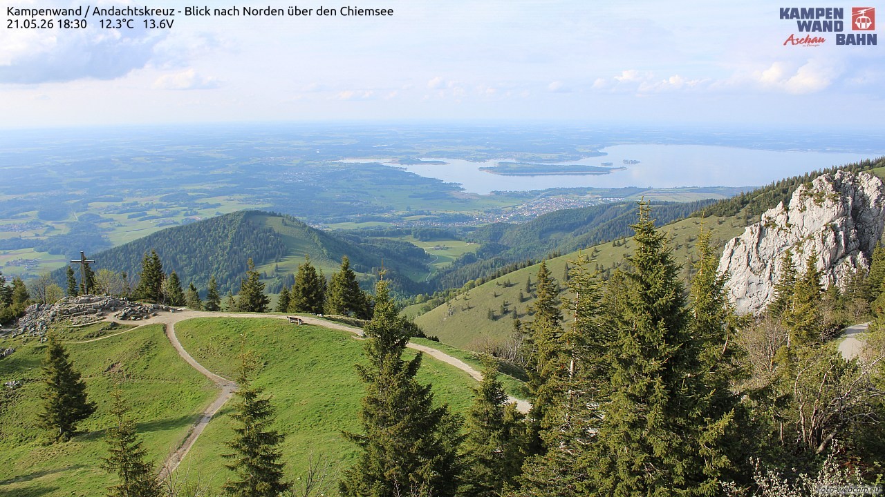 Archiv Foto Webcam Kampenwand - Blick nach Norden über den Chiemsee