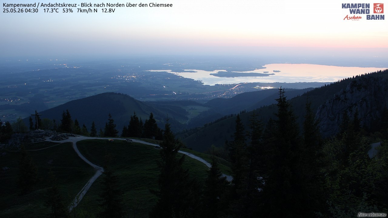 Archiv Foto Webcam Kampenwand - Blick nach Norden über den Chiemsee