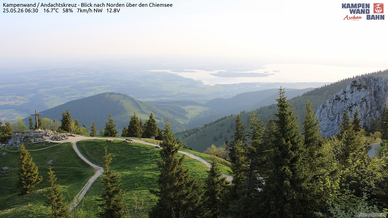 Archiv Foto Webcam Kampenwand - Blick nach Norden über den Chiemsee