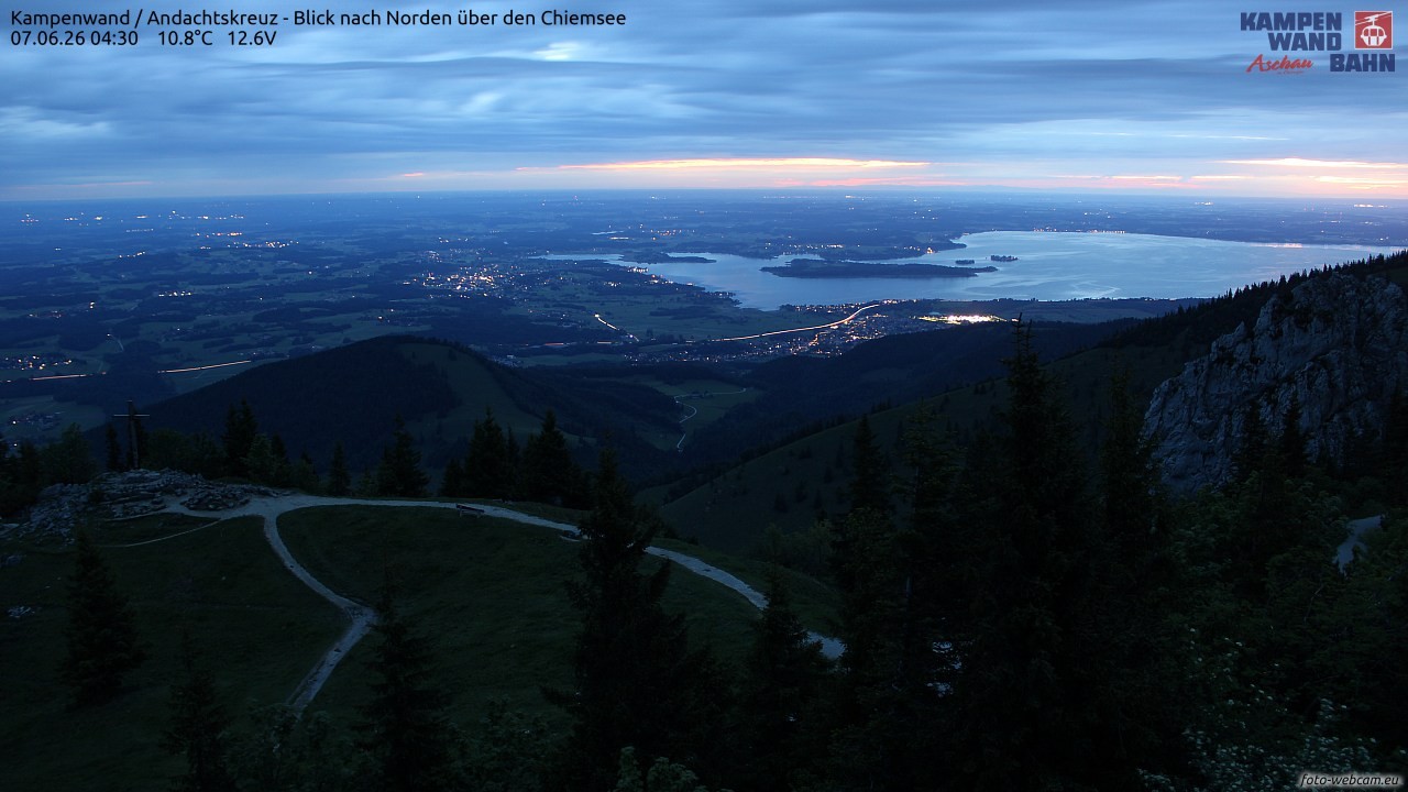 Archiv Foto Webcam Kampenwand - Blick nach Norden über den Chiemsee