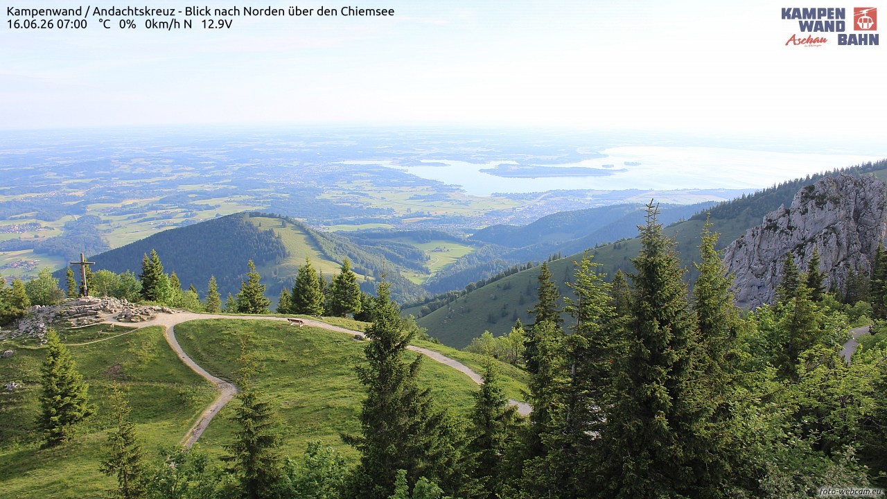 Archiv Foto Webcam Kampenwand - Blick nach Norden über den Chiemsee