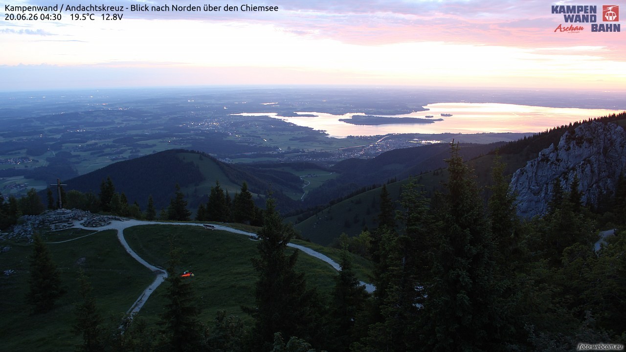 Archiv Foto Webcam Kampenwand - Blick nach Norden über den Chiemsee