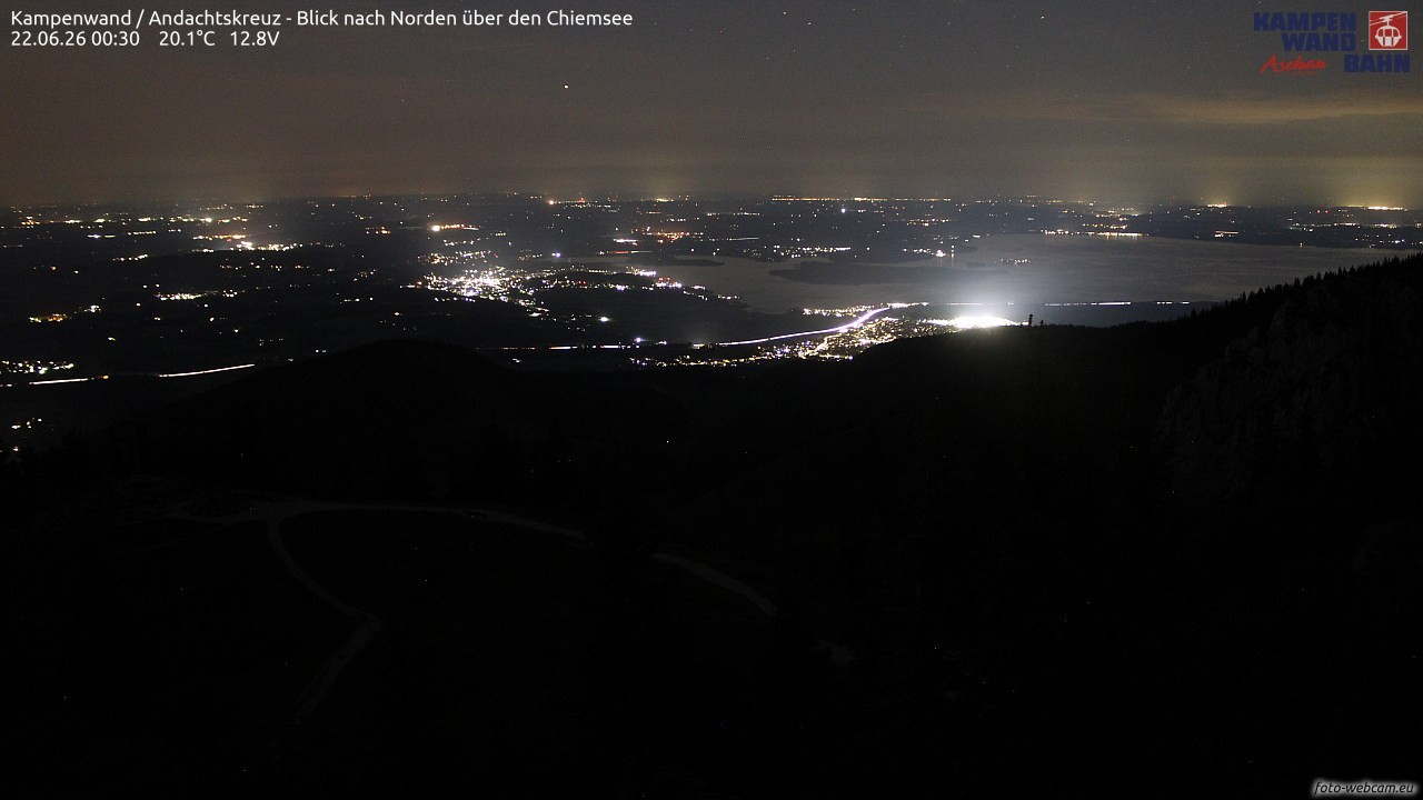 Archiv Foto Webcam Kampenwand - Blick nach Norden über den Chiemsee