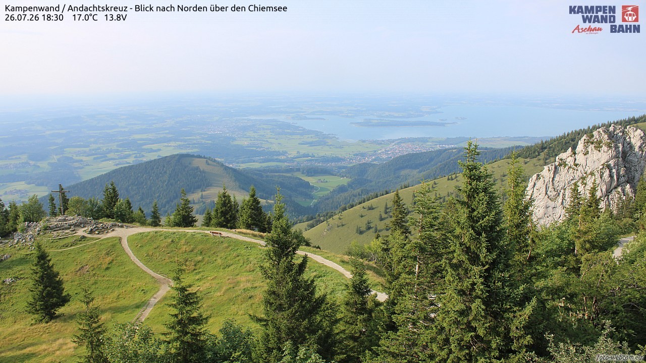 Archiv Foto Webcam Kampenwand - Blick nach Norden über den Chiemsee