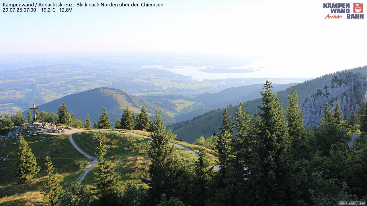 Archiv Foto Webcam Kampenwand - Blick nach Norden über den Chiemsee