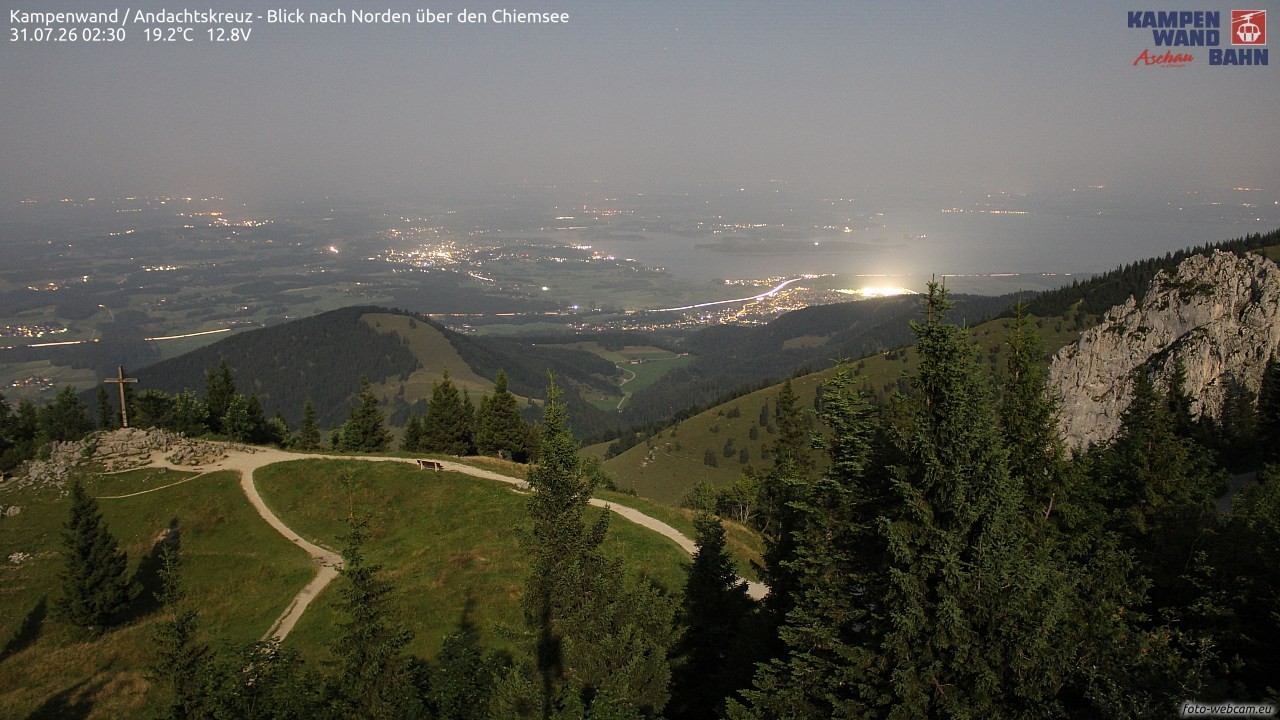 Archiv Foto Webcam Kampenwand - Blick nach Norden über den Chiemsee