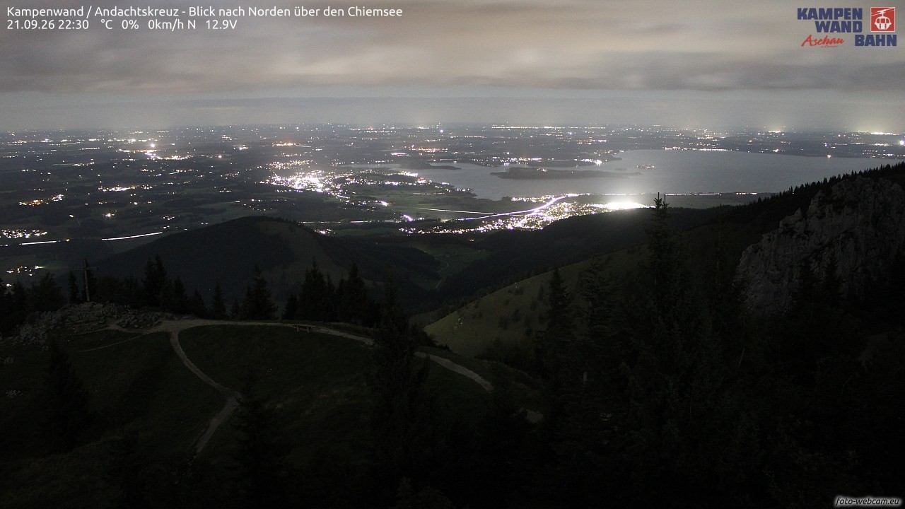 Archiv Foto Webcam Kampenwand - Blick nach Norden über den Chiemsee