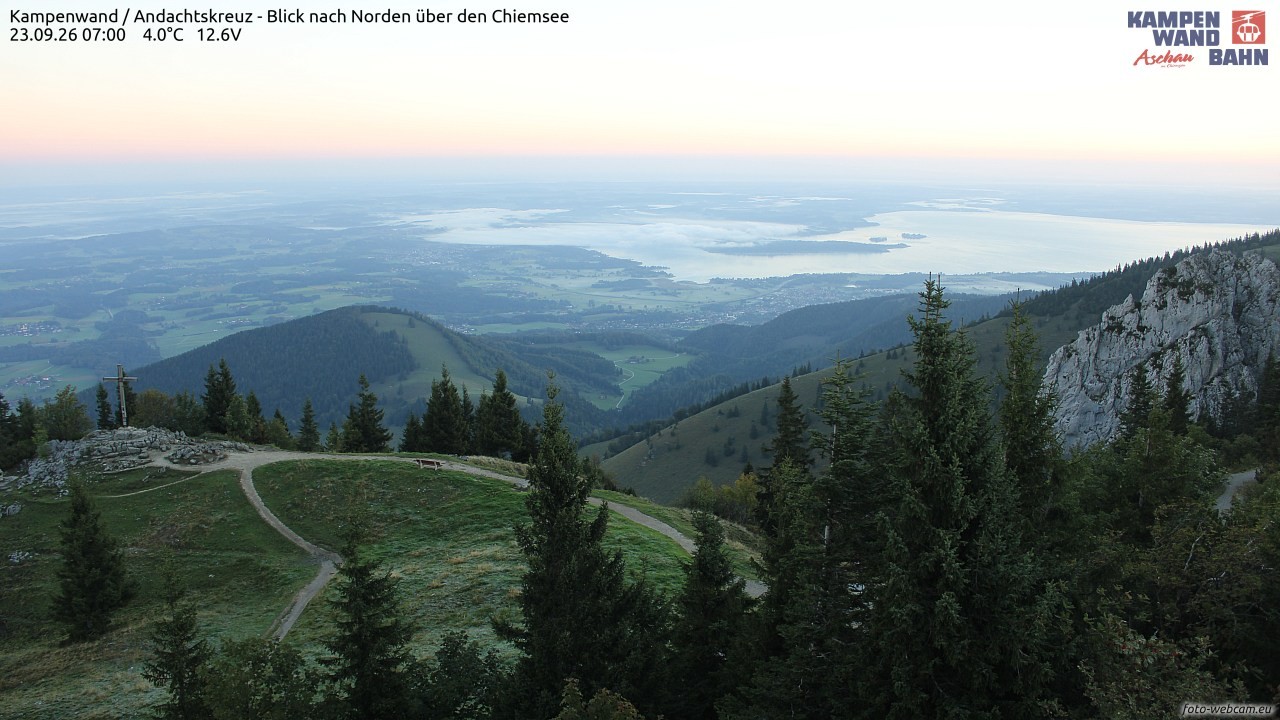 Archiv Foto Webcam Kampenwand - Blick nach Norden über den Chiemsee