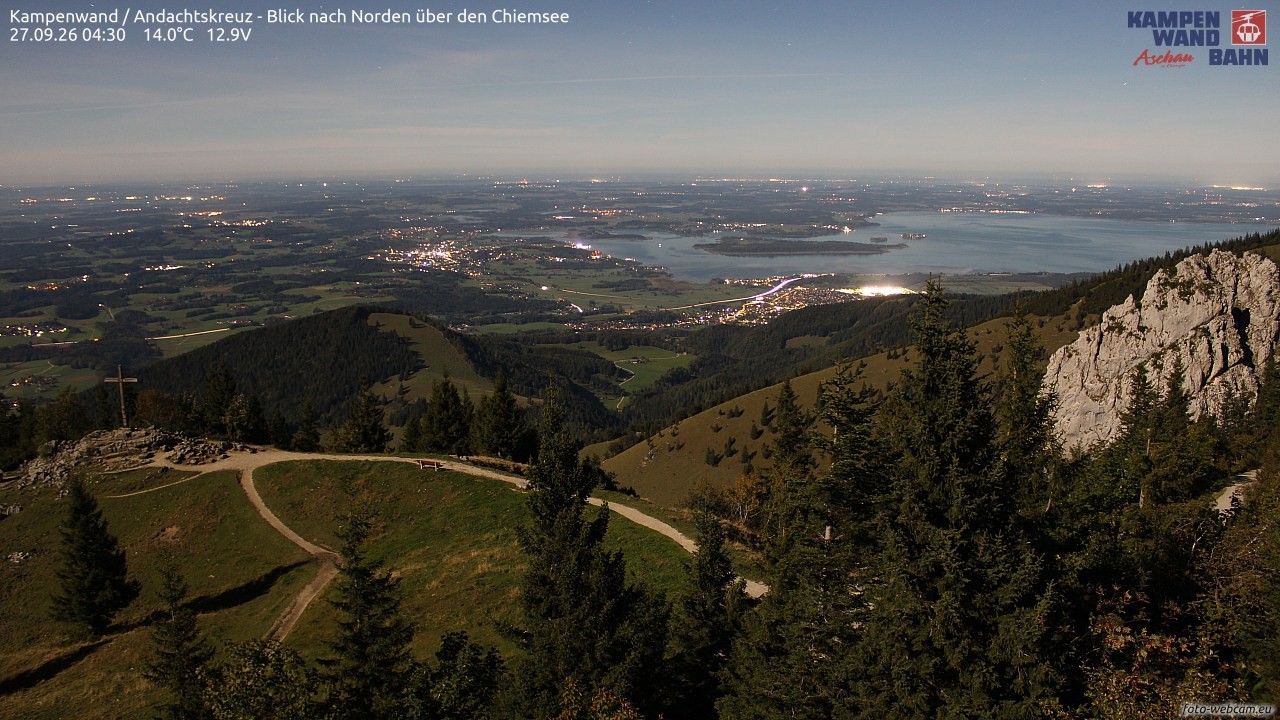 Archiv Foto Webcam Kampenwand - Blick nach Norden über den Chiemsee