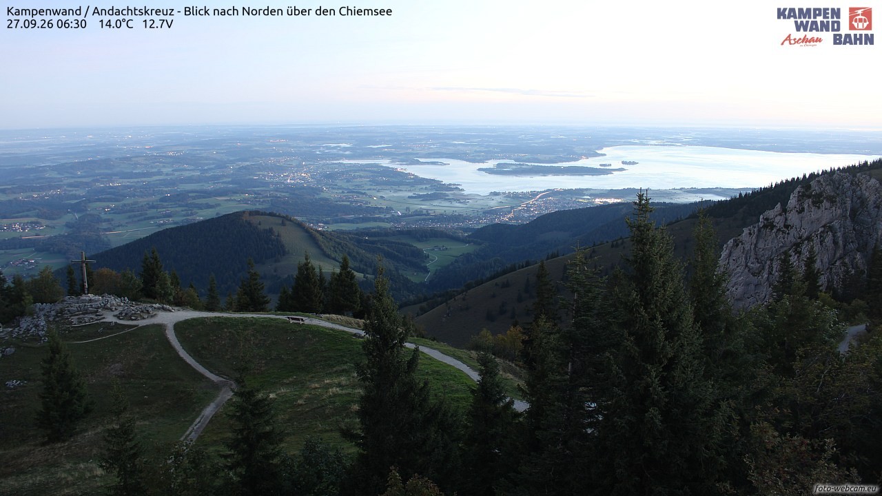 Archiv Foto Webcam Kampenwand - Blick nach Norden über den Chiemsee