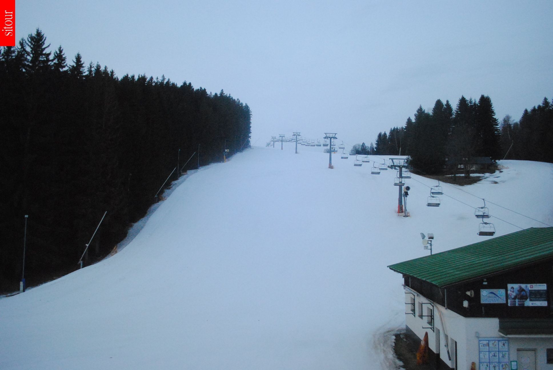 Archived image Webcam Vítkovice - Chair lift Prezidentský expres