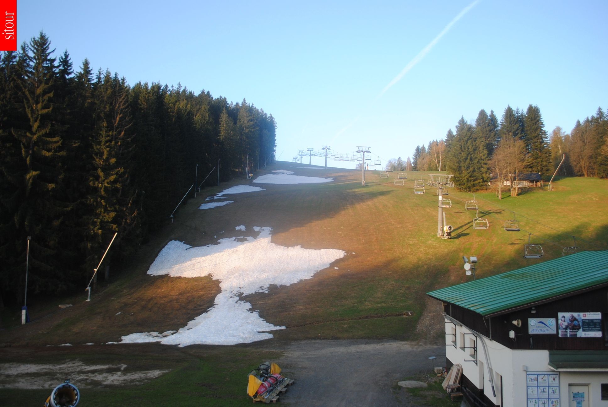 Archived image Webcam Vítkovice - Chair lift Prezidentský expres