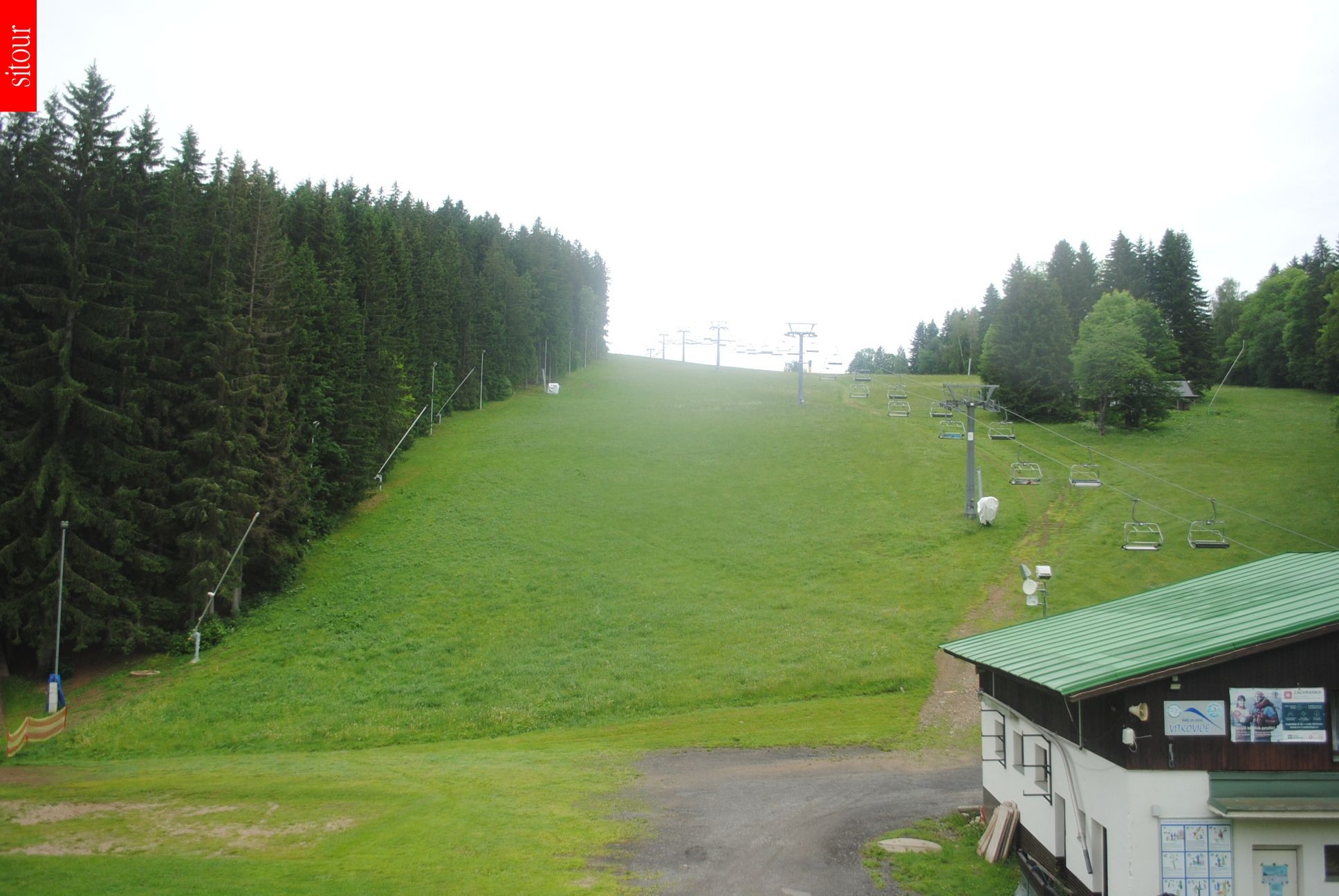 Archived image Webcam Vítkovice - Chair lift Prezidentský expres