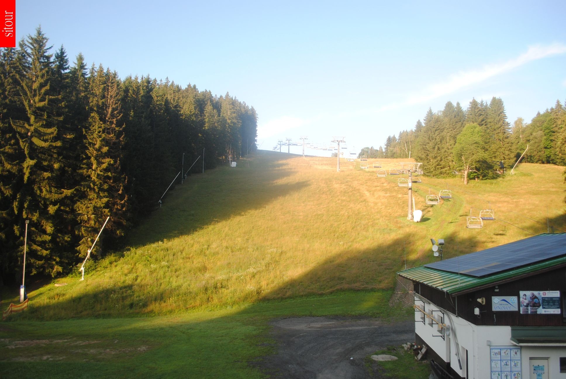Archived image Webcam Vítkovice - Chair lift Prezidentský expres