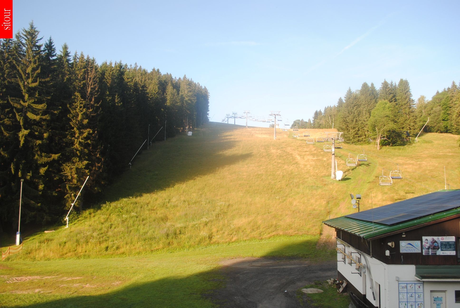 Archived image Webcam Vítkovice - Chair lift Prezidentský expres