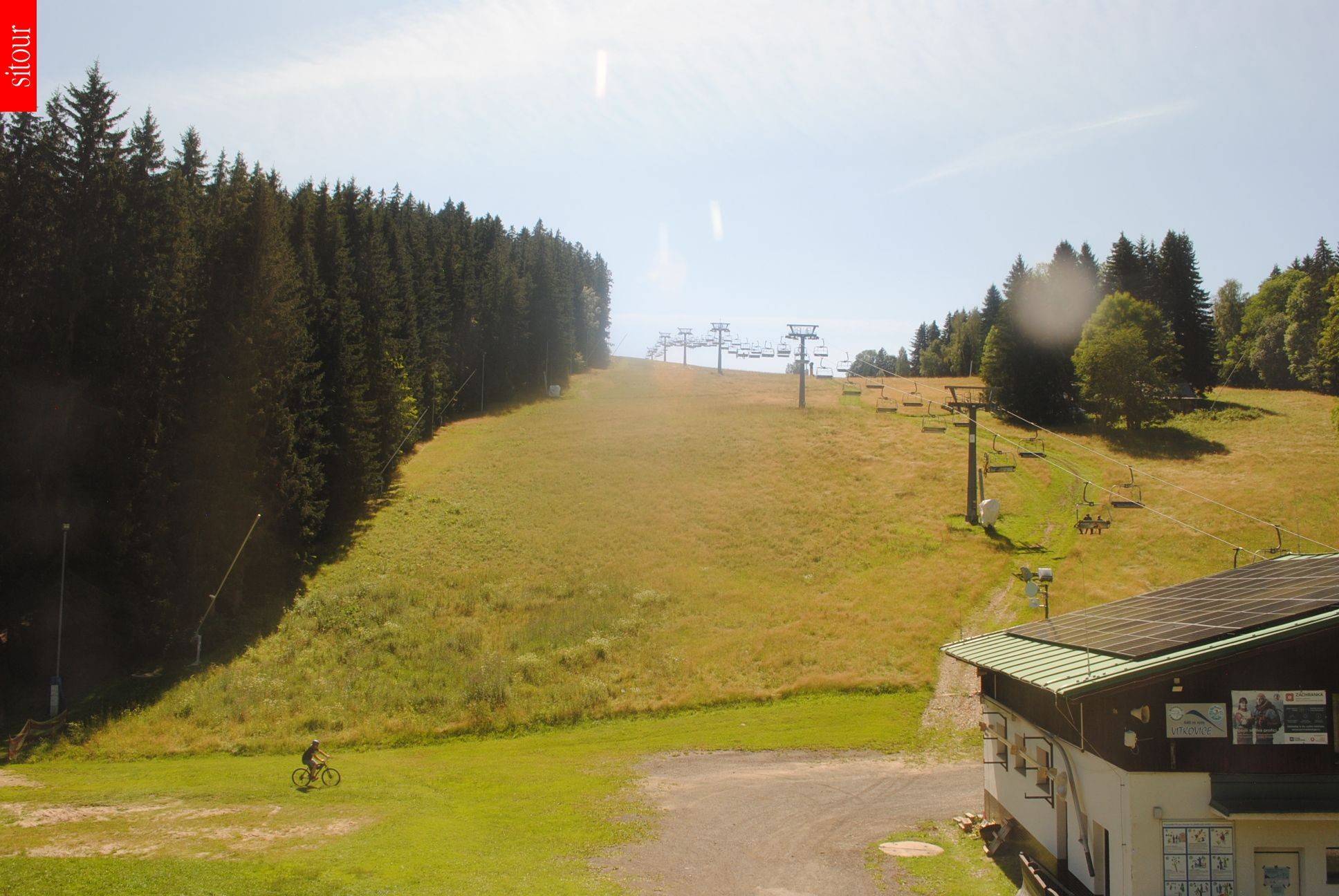 Archived image Webcam Vítkovice - Chair lift Prezidentský expres
