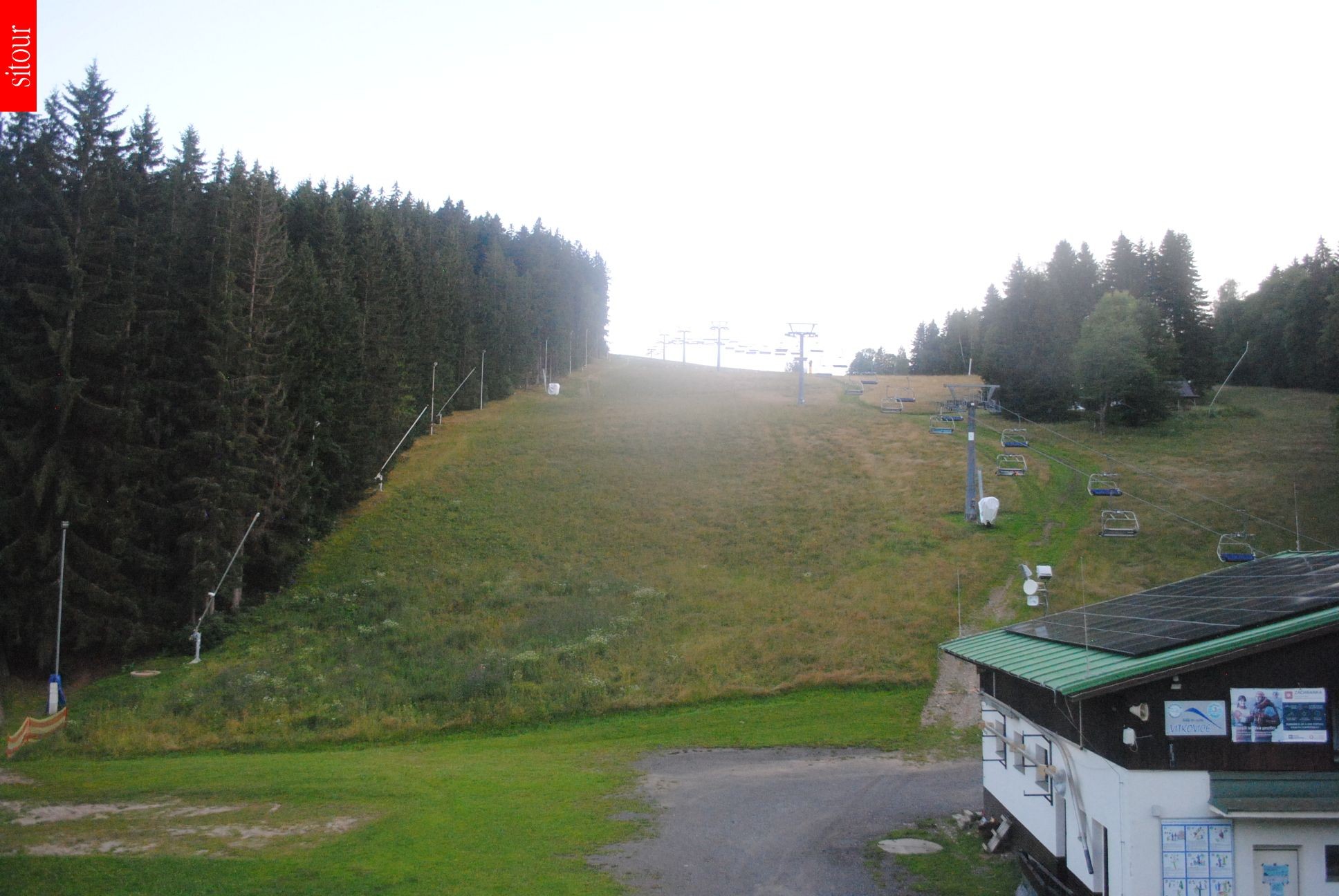 Archived image Webcam Vítkovice - Chair lift Prezidentský expres