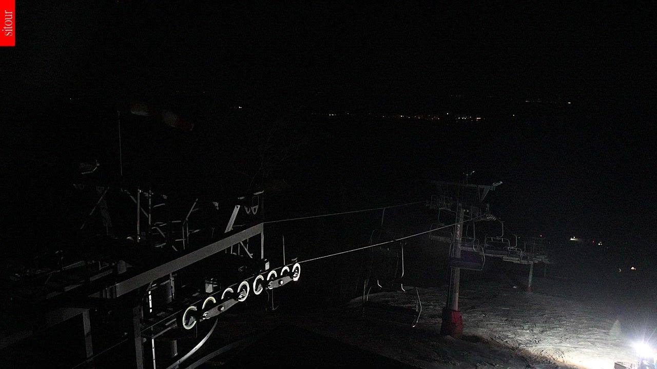 Archived image Webcam Benecko - top station chairlift Kejnos (Czech Republic)