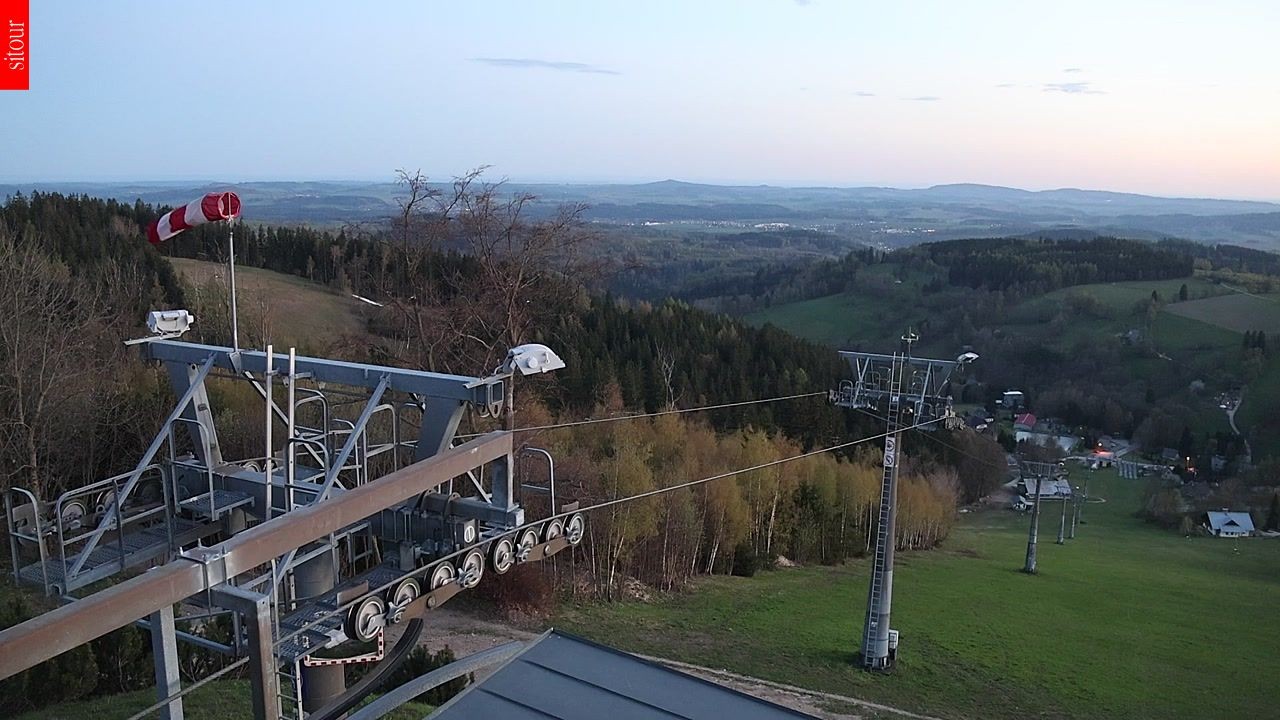 Archived image Webcam Benecko - top station chairlift Kejnos (Czech Republic)