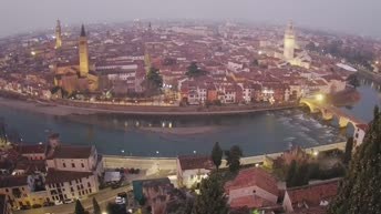 Archiv Foto Webcam Castel San Pietro - Blick auf Verona